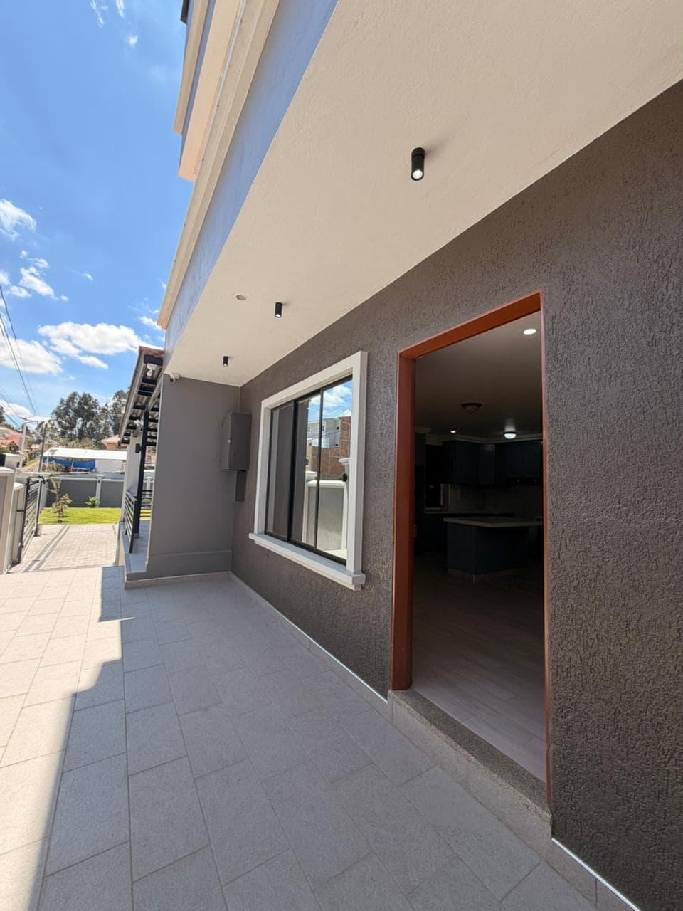 Departamento de 2 habitaciones en arriendo – San Vicente de Mayancela — photograph 3